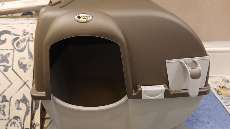 image for Free Omega Paw litter box 