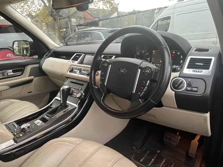 2009 Land Rover Range Rover Sport 3.6 TDV8 HSE*WARRANTED LOW MILES*BLACK*BARGAIN FACELIFT 4X4*MEG...