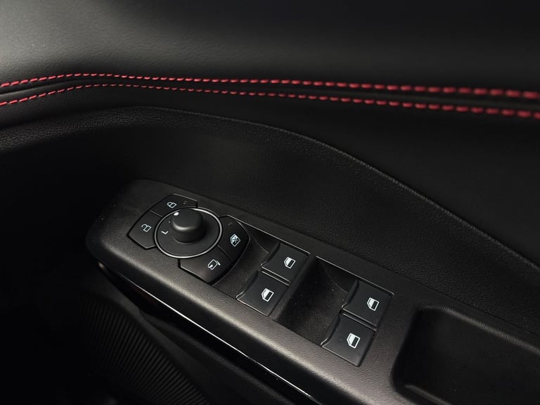 2025 Ford Puma 1.0 EcoBoost Hybrid mHEV ST-Line X 5dr Hatchback PETROL Manual