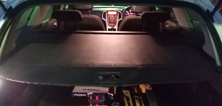 Vauxhall, ASTRA, Estate, 2012, Auto, Automatic, 1956 (cc), 5 doors, 2 Keys