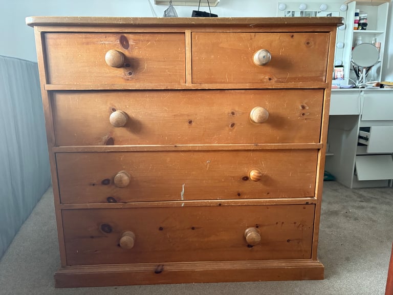image for Chest of drawers