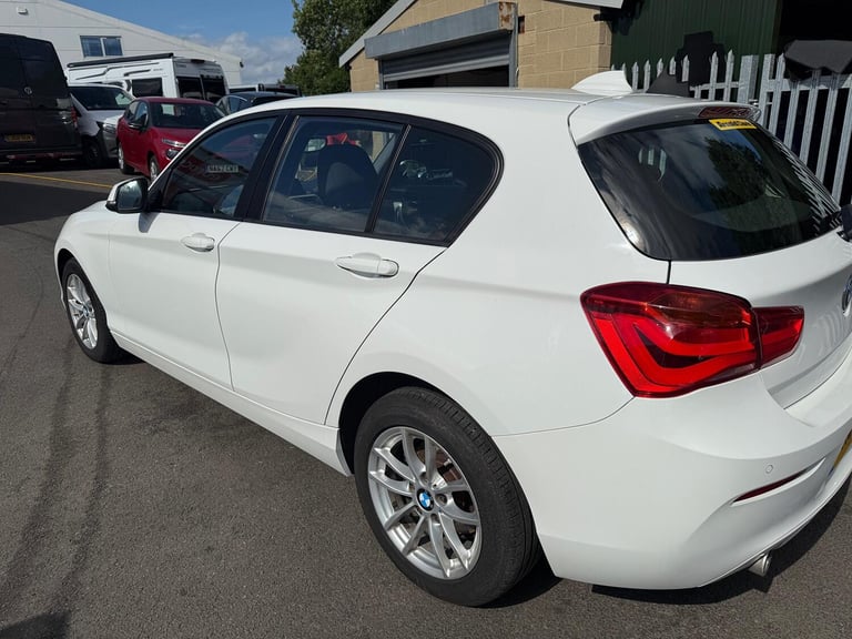 BMW 1 SERIES 1.5 118i SE Business 2018