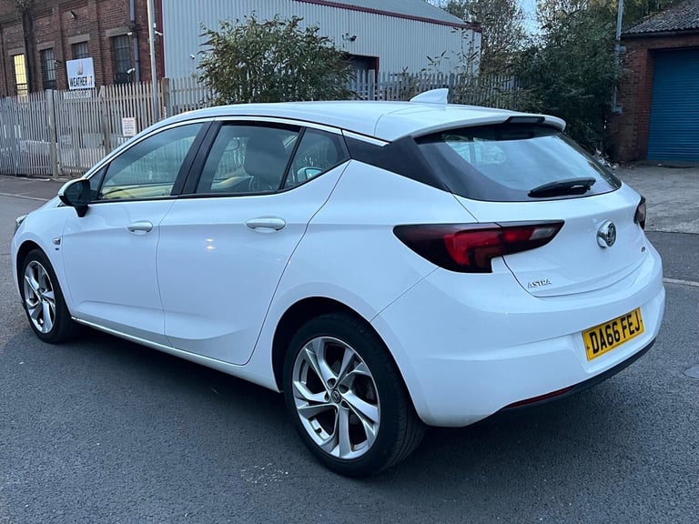 2016 Vauxhall Astra 1.6 CDTi 16V 136 SRi Nav 5dr HATCHBACK Diesel Manual