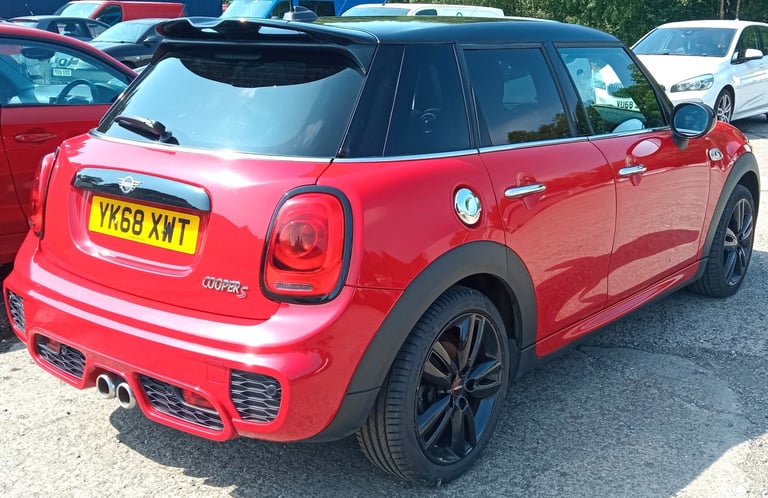 Mini Cooper S Steptronic Sport Auto 5 door 2018  Immaculate condition.