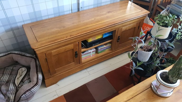 image for French Farmhouse Tv Unit