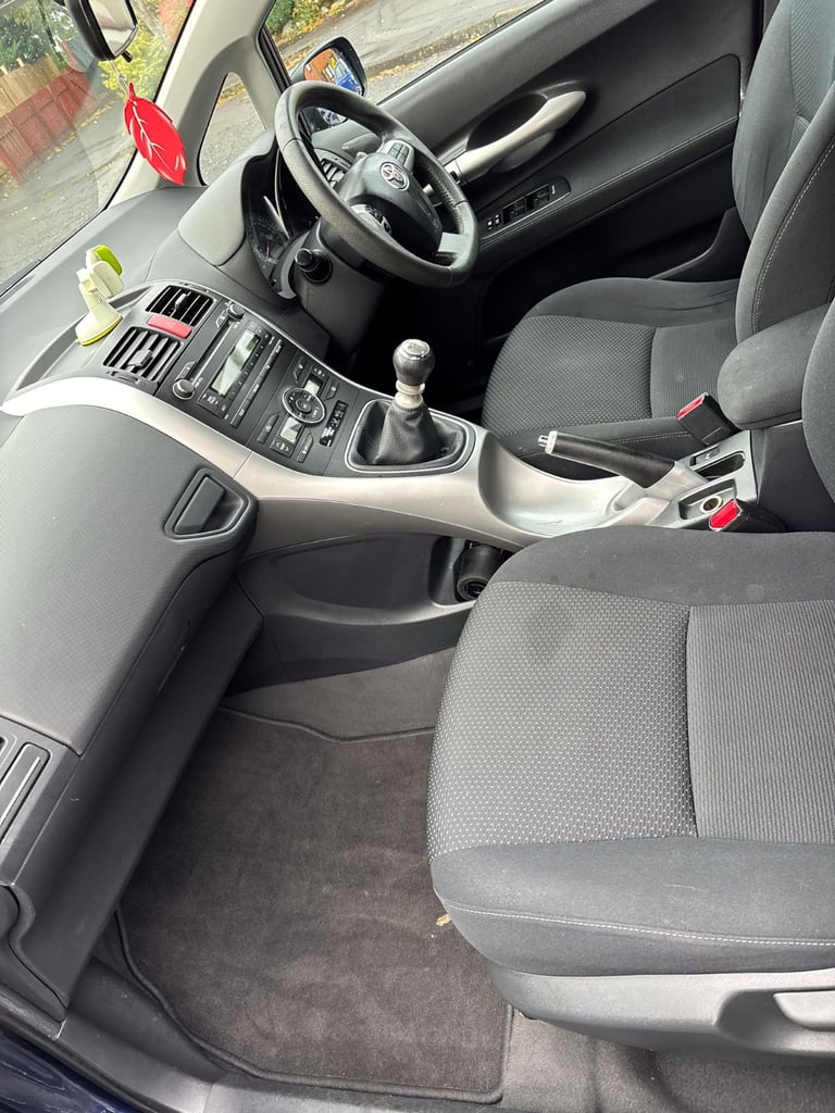 Toyota, AURIS, Hatchback, 2011, Manual, 1598 (cc), 5 doors