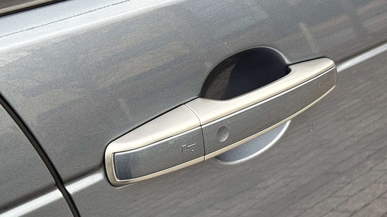 2020 Land Rover Discovery 3.0 SD6 HSE Luxury 5dr Auto SUV Diesel Automatic