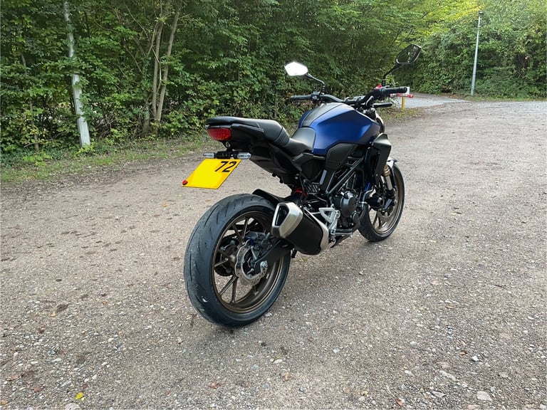 Honda cb300r