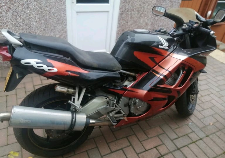 Breaking - Honda CBR600 F F3 - Breaking whole bike, all parts available