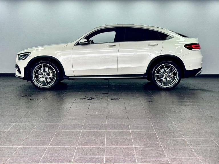 MERCEDES-BENZ GLC 2.0 GLC300d AMG Line (Premium Plus) Coupe G-Tronic+ 4MATIC