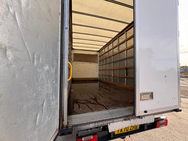 2021 Iveco Daily 3.0 35-160 euro6 twin rear wheel manual 15ft Luton box van