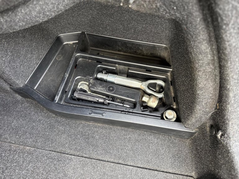 2015 BMW 3 Series 1.5 318i Sport Saloon 4dr Petrol Manual Euro 6 (s/s) (136 ps) SALOON Petrol Manual