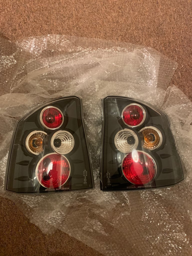 Black Rear Vauxhall/Opel Vectra C Angel Lights 