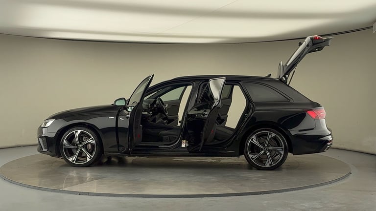 2022 Audi A4 Avant 2.0 TFSI 40 Black Edition Estate 5dr Petrol S Tronic Euro 6 (s/s) (204 ps) Est...