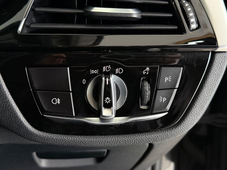 2020 BMW 5 Series 520d SE 4dr Auto SALOON DIESEL Automatic