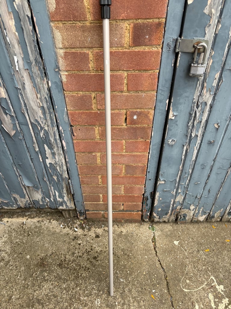 Extendable washing line pole