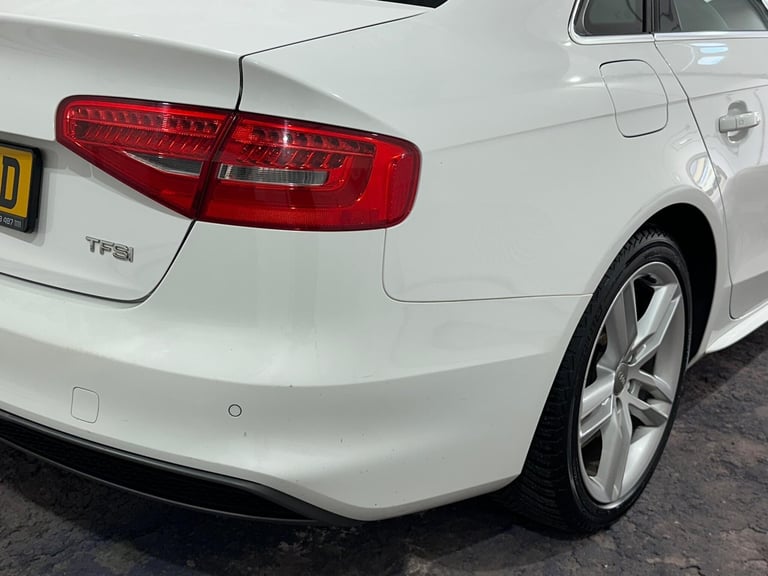 2015 Audi A4 1.8 TFSI S line Euro 6 (s/s) 4dr (Nav) SALOON Petrol Manual