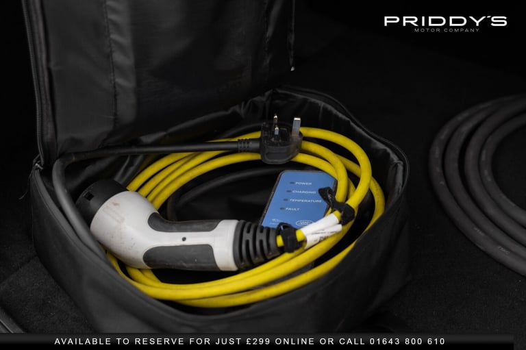 LAND ROVER RANGE ROVER EVOQUE 1.5 P300e 12.2kWh R-Dynamic HSE - Heated wheel,