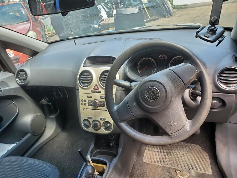 BREAKING: VAUXHALL CORSA D	1.3d	colour:	Z20R	, engine: Z13DTJ