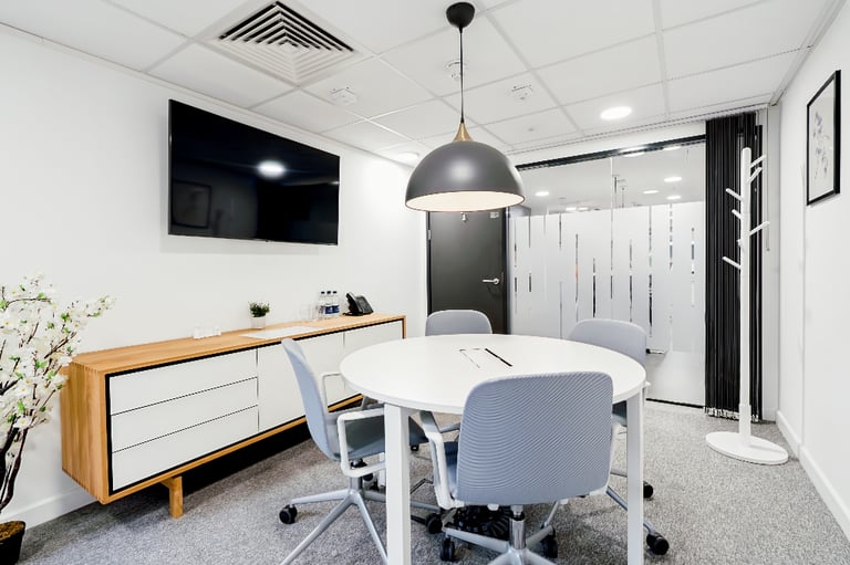 Tunbridge Wells – TN1 1DJ, Pluto House office landline number for just £125 pm