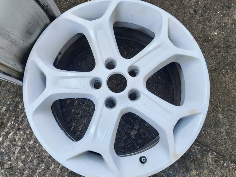 image for Alloy wheels 17 inch
