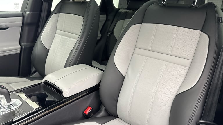 2023 Land Rover Range Rover Evoque 1.5 P300e 12.2kWh R-Dynamic HSE Auto 4WD Euro 6 (s/s) 5dr SUV ...