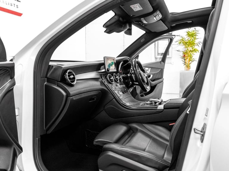 2017 Mercedes-Benz GLC 2.1 GLC250d AMG Line (Premium) G-Tronic 4MATIC Euro 6 (s/s) 5dr ESTATE Die...