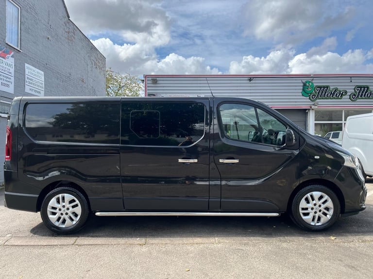 Renault Trafic LL29 Energy dCi 125 Sport Nav 6 Seat LWB Crew Van DIESEL 2019/19