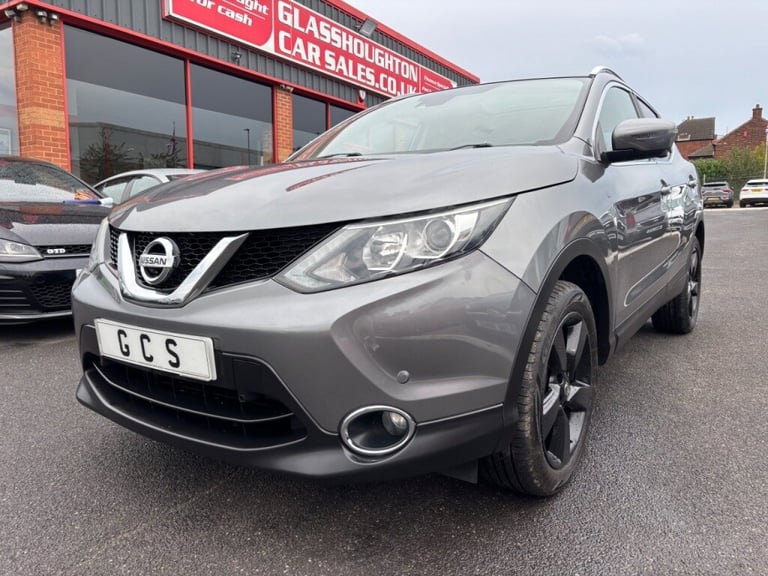image for Nissan Qashqai 1.5 dCi N-Connecta 5dr - 2 FORMER KEEPERS - FSH - Diesel