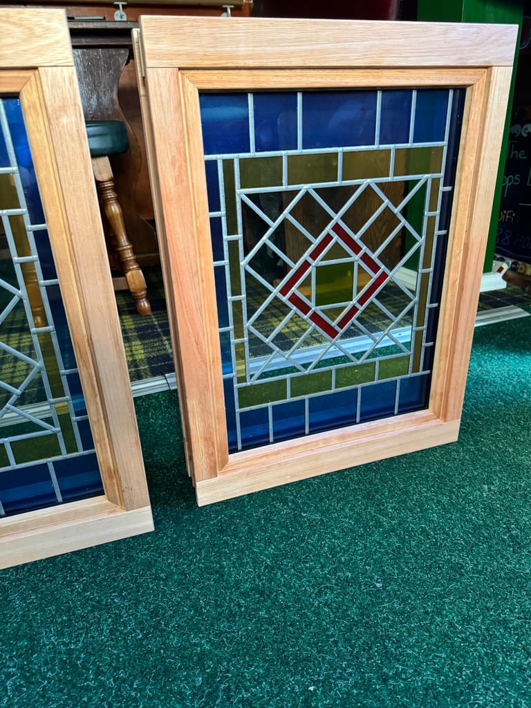 Hardwood stained glass windows 