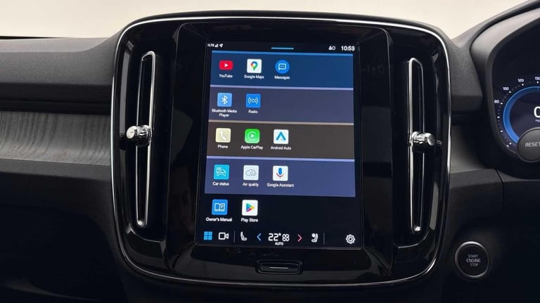 2025 Volvo XC40 2.0 B3P Ultra Dark 5dr Auto ESTATE PETROL Automatic