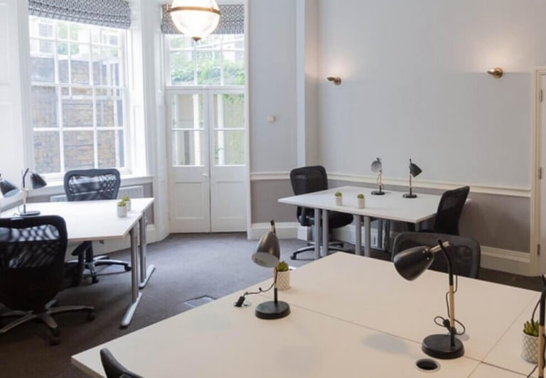 Furnished offices to rent in *Holborn*. Office Spaces for 4 to 50 desks WC1