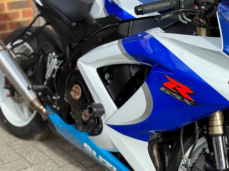 SUZUKI GSXR 600 K9 2011 (60) 25TH ANNIVERSARY EDITION + NUMBER 12/25 MADE TOTAL