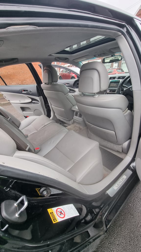 GS300 V6 245HP AUTO PXWELCOME 