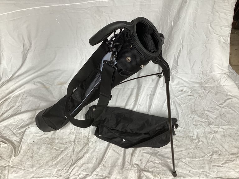 Junior golf stand bag