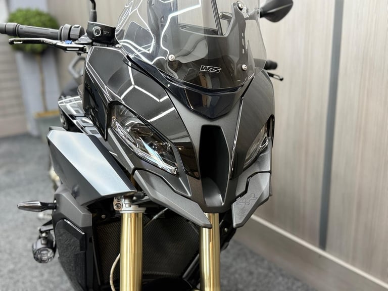 2022 72 BMW S1000XR Triple Black TE Euro 5 - Stunning Bike - FSH - Akrapovic