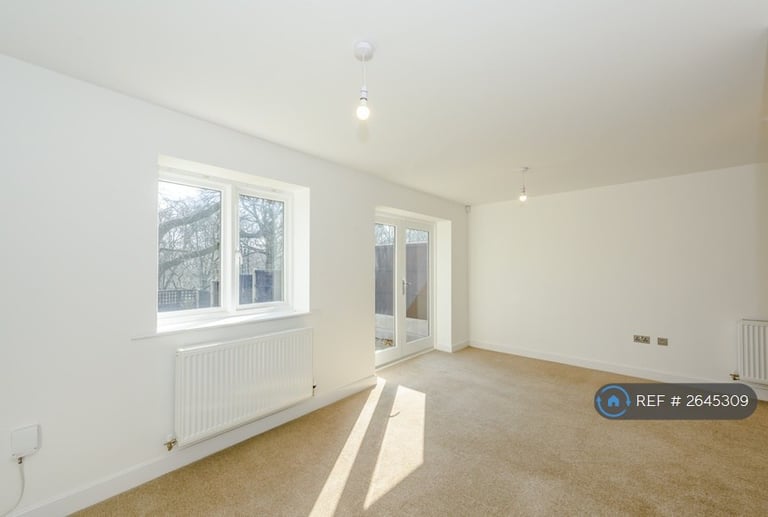 4 bedroom house in Aspen Close, Bolton, BL1 (4 bed) (#2645309)