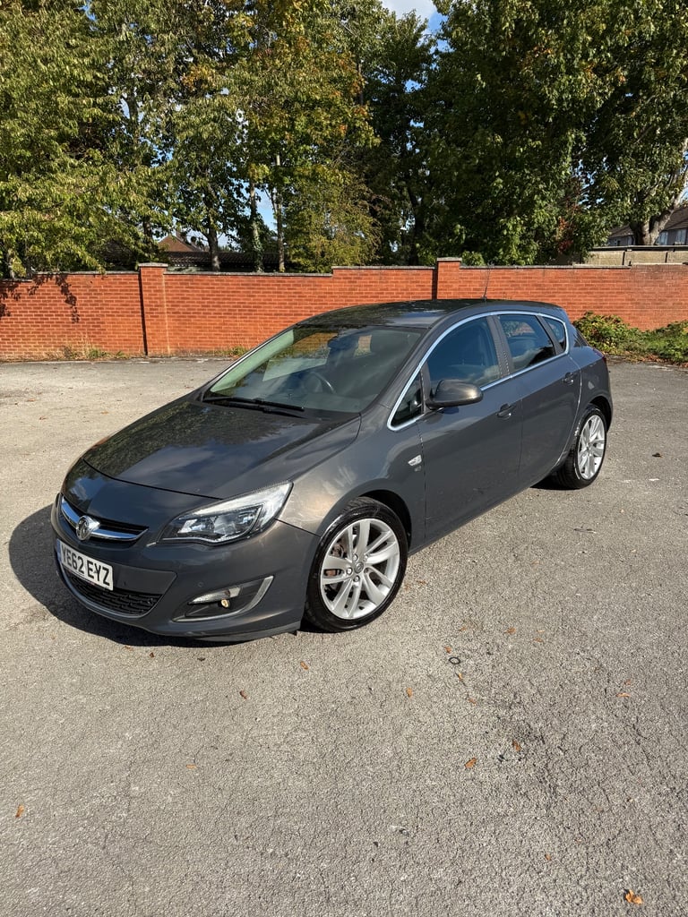 image for Vauxhall, ASTRA SRI, Hatchback, 2012, Manual, 1956 (cc), 5 doors