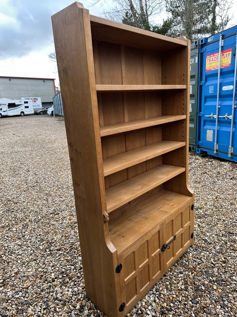 Robert mouse man oak dresser /bookcase