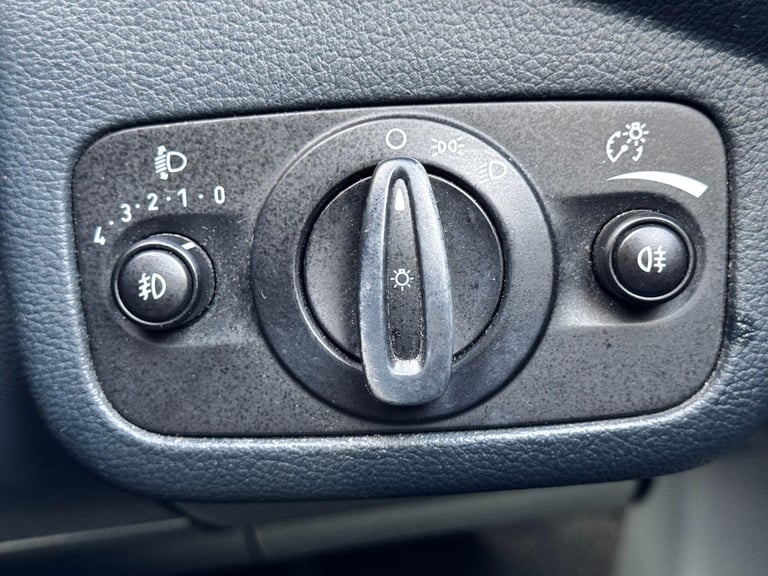 2013 Ford C-Max 1.0T EcoBoost Zetec Euro 5 (s/s) 5dr MPV Petrol Manual