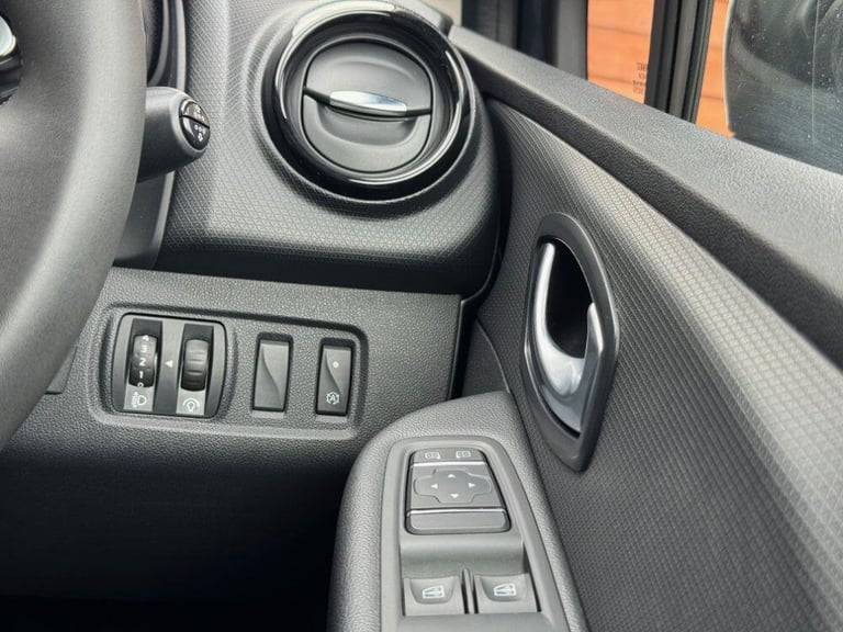 2018 Renault Clio 0.9 TCE 90 Dynamique Nav 5dr HATCHBACK PETROL Manual