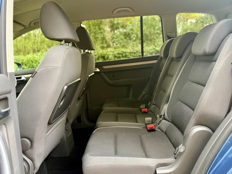 2012 Volkswagen Touran 1.6 TDI 105 SE 5dr DSG MPV Diesel Automatic