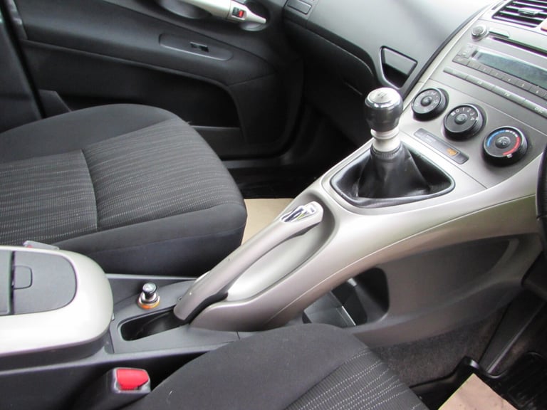 2009 Toyota Auris 1.33 Dual VVTi T3 5dr HATCHBACK Petrol Manual