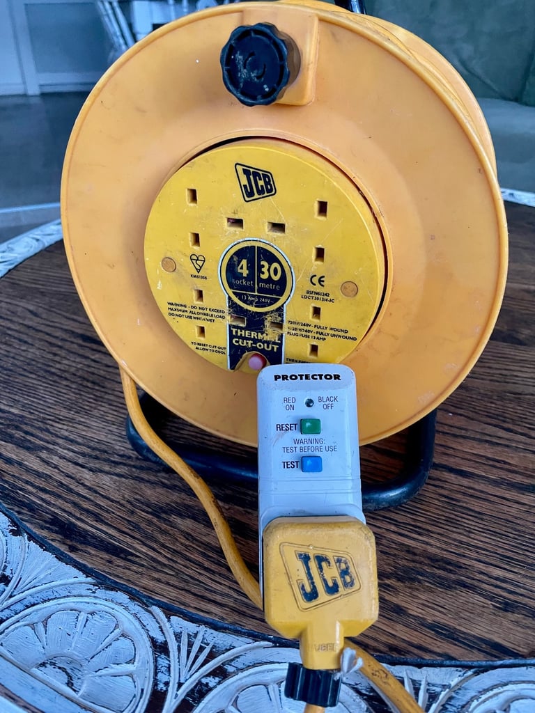 JCB 30m extension lead & circuit breaker 
