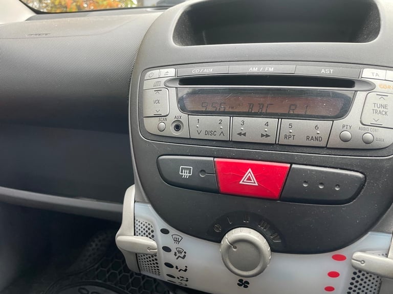 CITROEN C1 1.0 VTR 09 REG RED 3 DOOR MOT JANUARY 26TH 2026 TAX £20 LOW INSURANCE 60+MPG