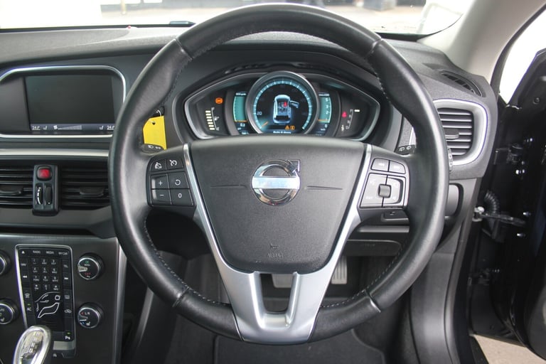 2013 Volvo V40 D3 Cross Country Lux Nav Geartronic HATCHBACK Diesel Automatic