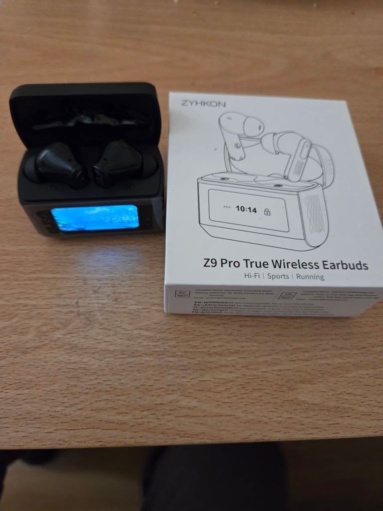 PRO Z9 WIRELESS BLUETOOTH 5.4 EARBUDS TOUCHSCREEN. NEW BOXED UNUSED 