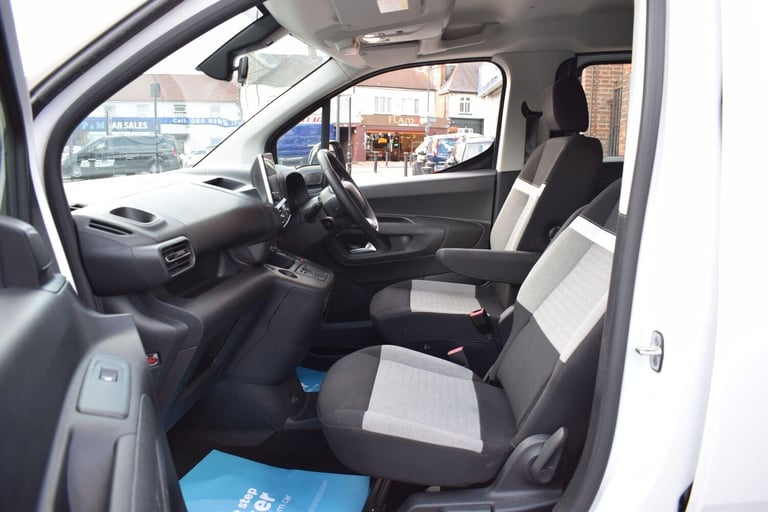 2023 Citroen Berlingo 50kWh Feel XL Auto 5dr (7.4kW Charger) MPV Electric Automatic