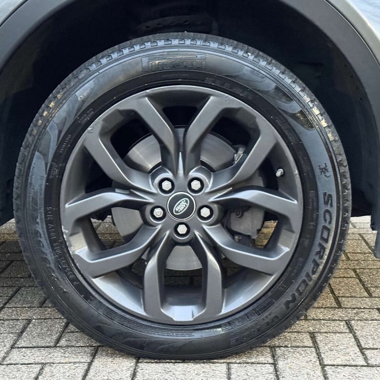 2019 Land Rover Discovery Sport 2.0 Discovery Sport Landmark TD4 Auto 4WD 5dr SUV Diesel Automatic