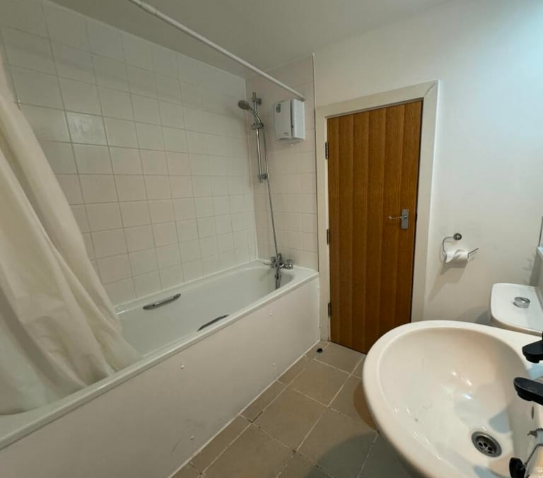 2 Bed Flat in a gated community